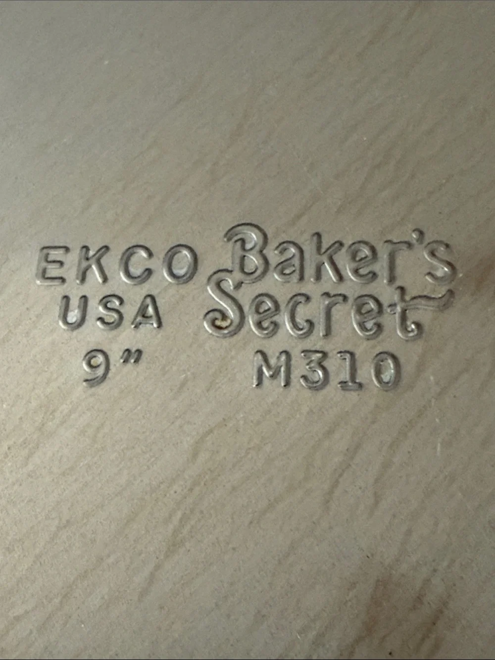 Vintage EKCO Baker’s Secret M310 9” Metal Pie Pan USA Hole For Hanging